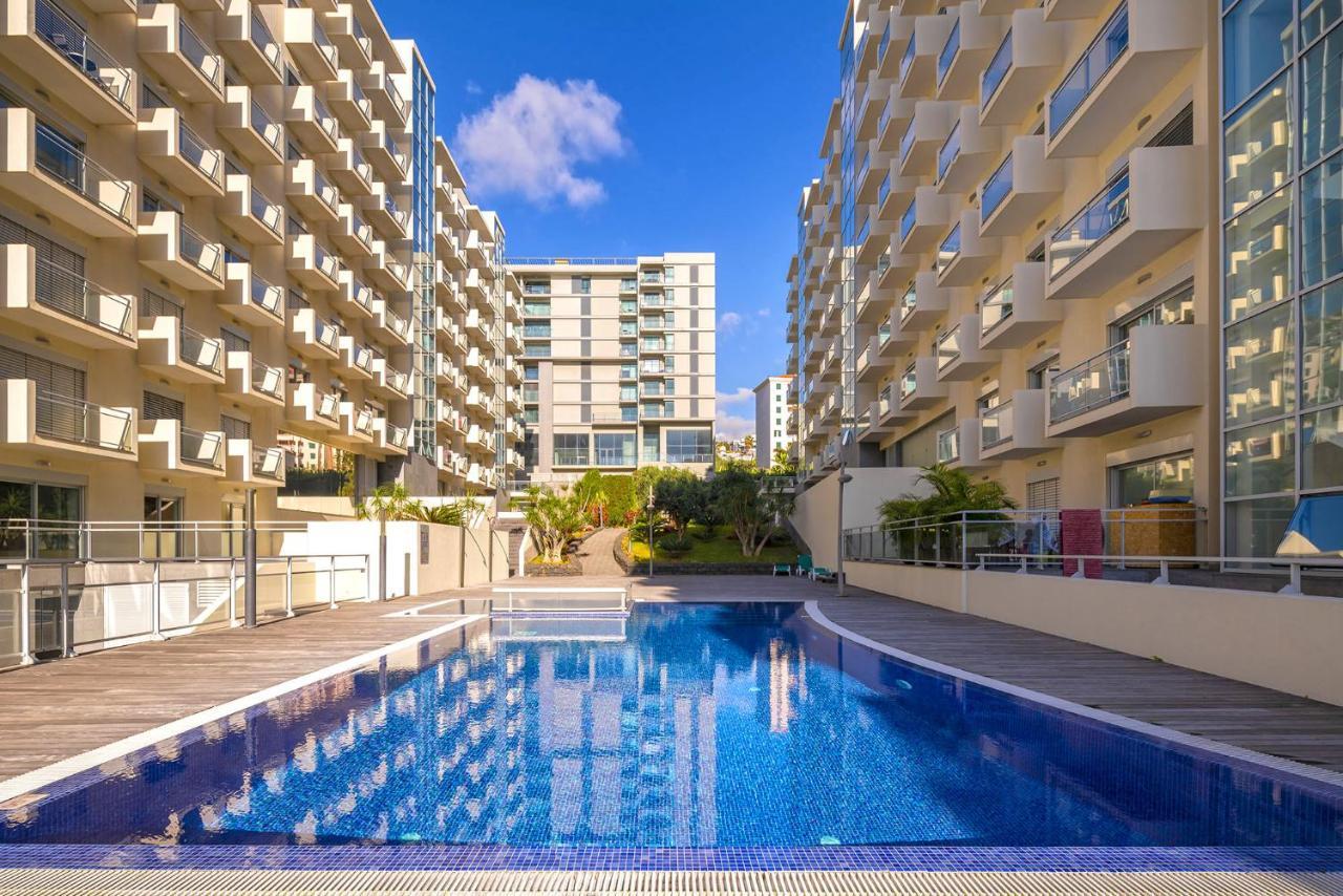 Blue Sky Apartment With Pool By Hr Madeira 푼샬 외부 사진
